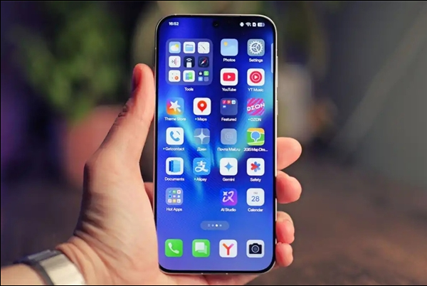 OPPO Find X8 Ultra参数曝光：号称“最强2K直屏Ultra手机”