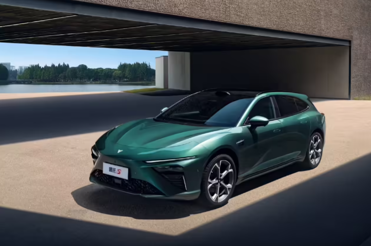 哪吒汽车获超20亿元债转股支持 百余家供应商助力发展