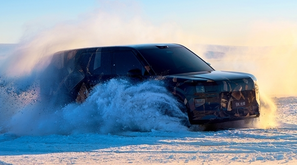 极氪9X光辉雪地性能首秀：全尺寸SUV性能天花板诞生
