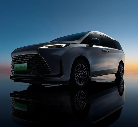 【新车速递】合资MPV标杆再升级！别克GL8陆尚官图发布，四项"同级之最"重塑豪华出行体验