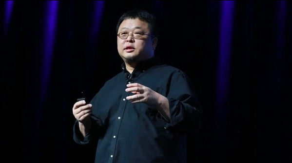 交个朋友推出罗永浩盲盒手办，本人吐槽“发量造假”引热议