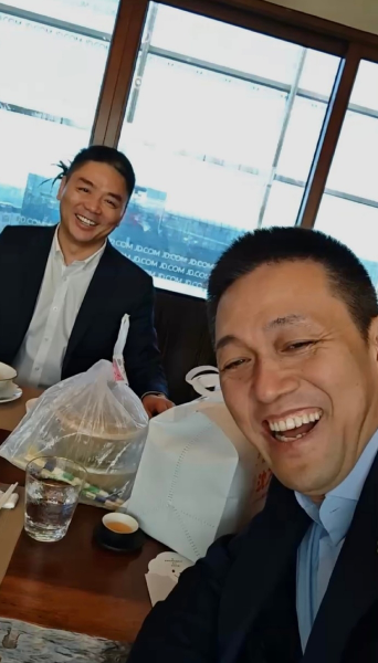 刘强东近照曝光 与李斌共进京东外卖引关注