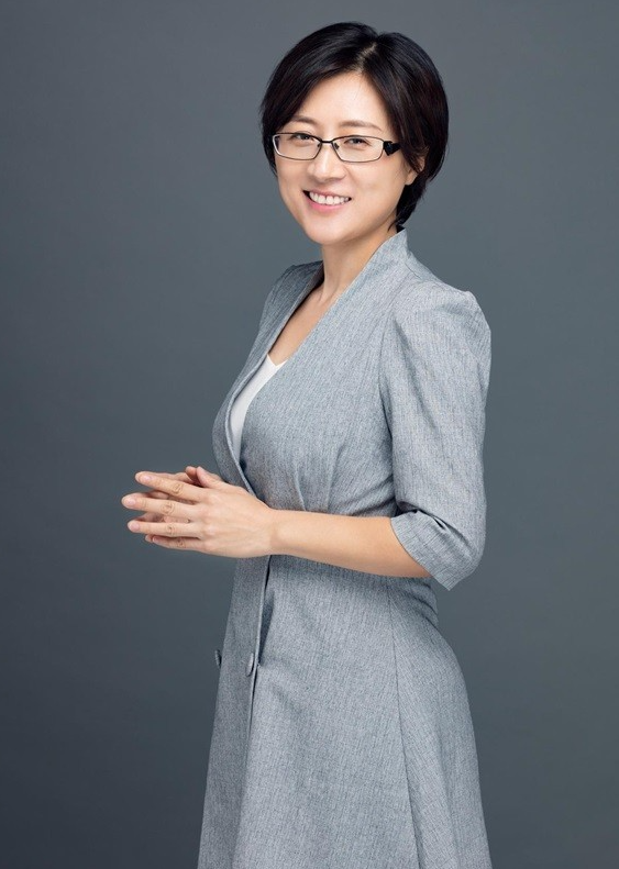 数据世界中的算法交响曲：智能时代的和谐乐章