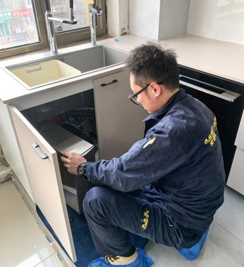 A.O.史密斯售后师傅暖心救助老人 总裁直达通道彰显企业温情