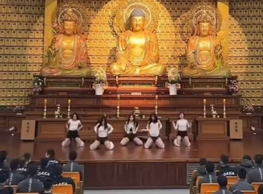 韩国女团寺庙演出引争议 大佛前热舞被批"亵渎宗教"
