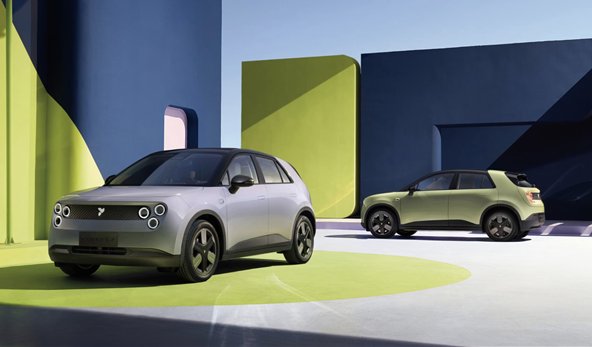 萤火虫上市价较预售下调2.9万元 李斌：平衡毛利与用户覆盖