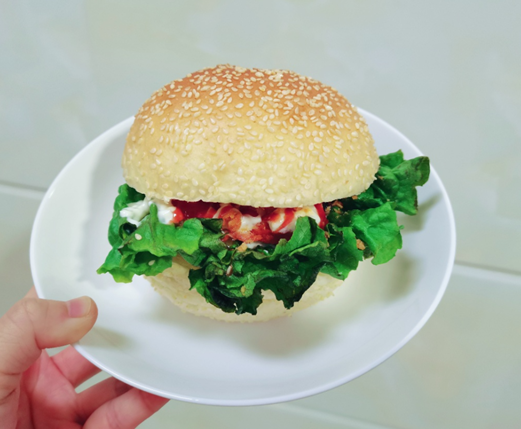 汉堡被冤枉了？研究显示：营养均衡的汉堡也可以是健康餐