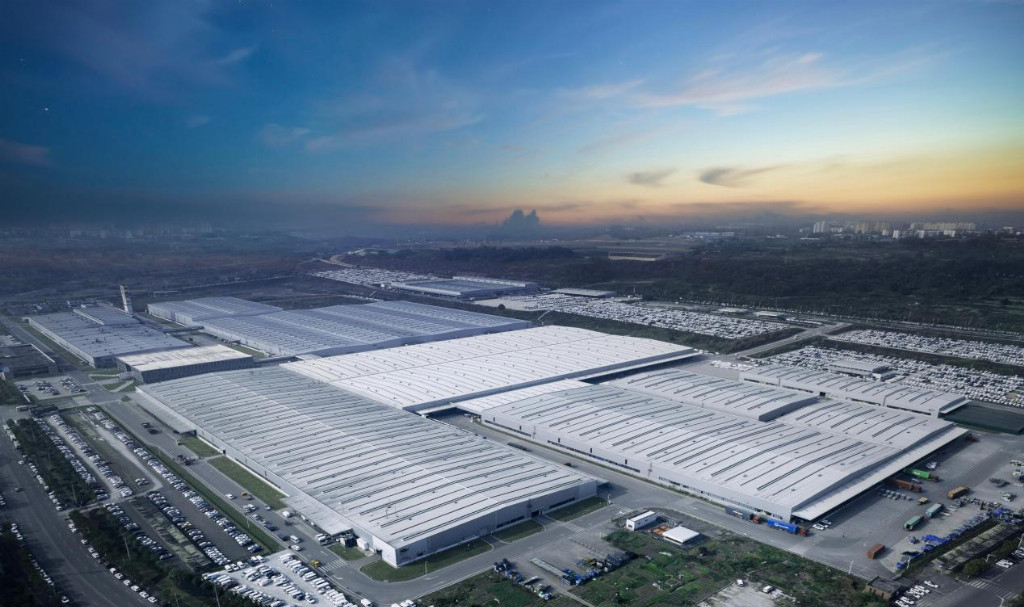 不卷同行卷“思维”，鑫源汽车是怎么敢的？