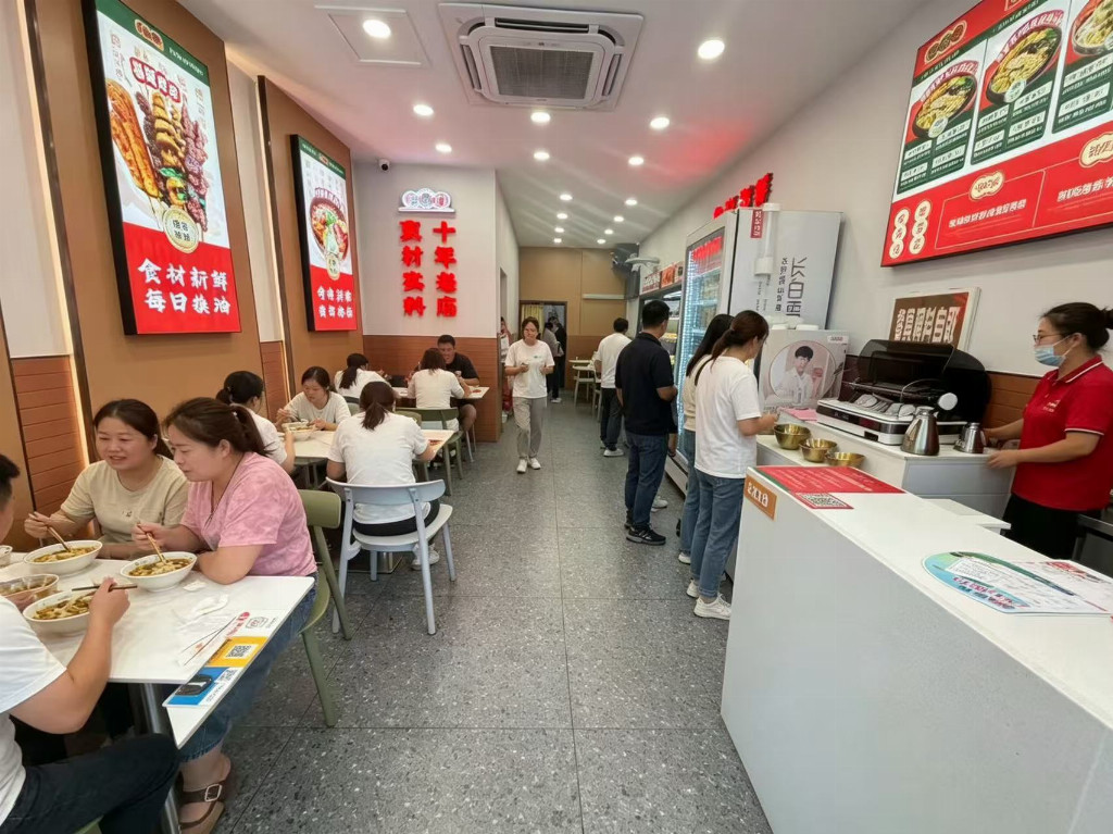 姐妹同心守匠心！刘佳刘丛深耕13年，打造淄博口碑米线标杆